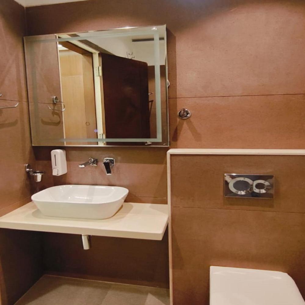 The Meera Hotel Уджайн Екстериор снимка