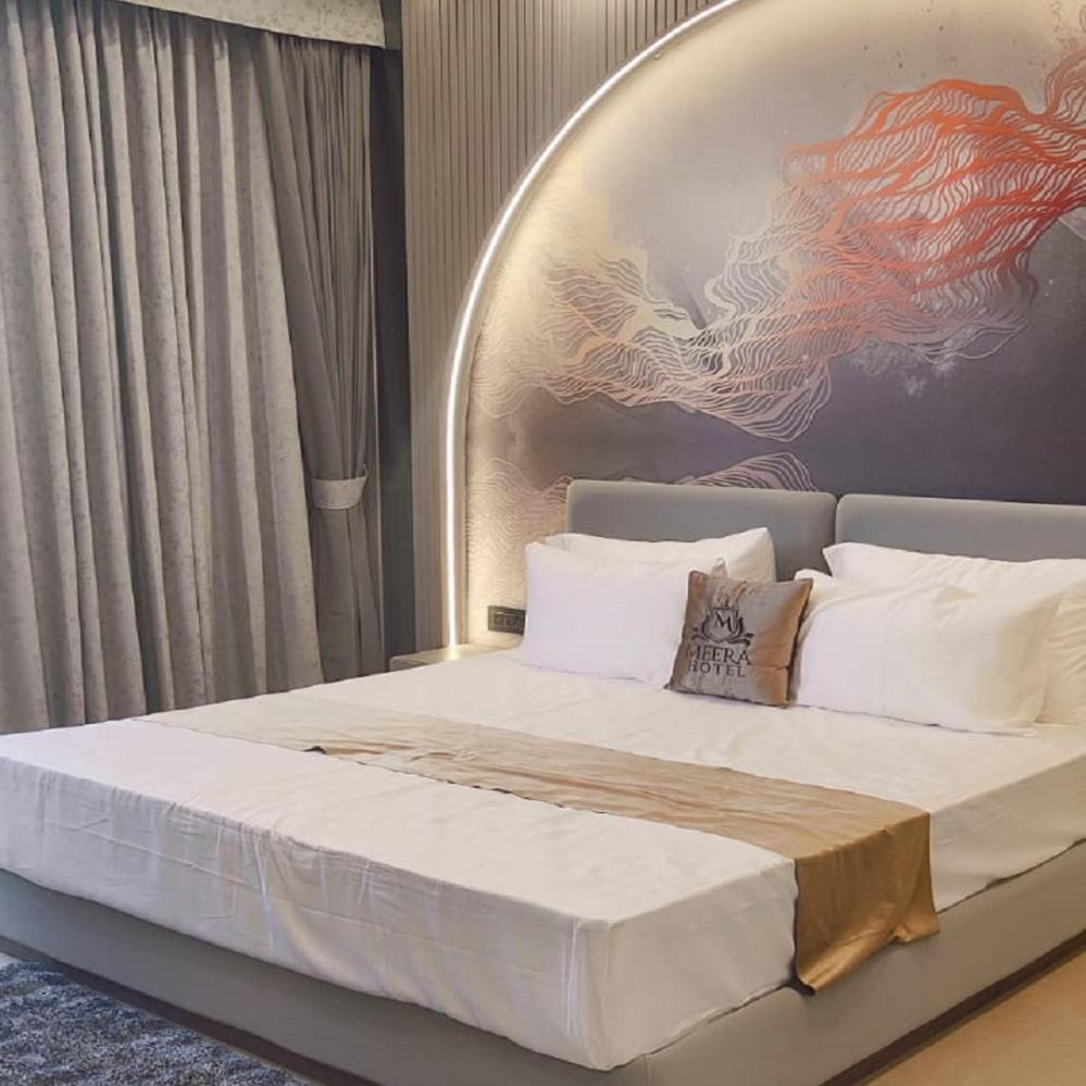 The Meera Hotel Уджайн Екстериор снимка