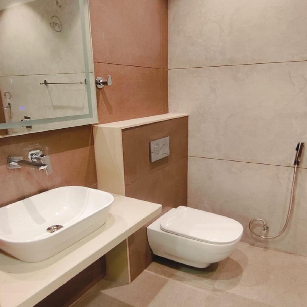The Meera Hotel Уджайн Екстериор снимка