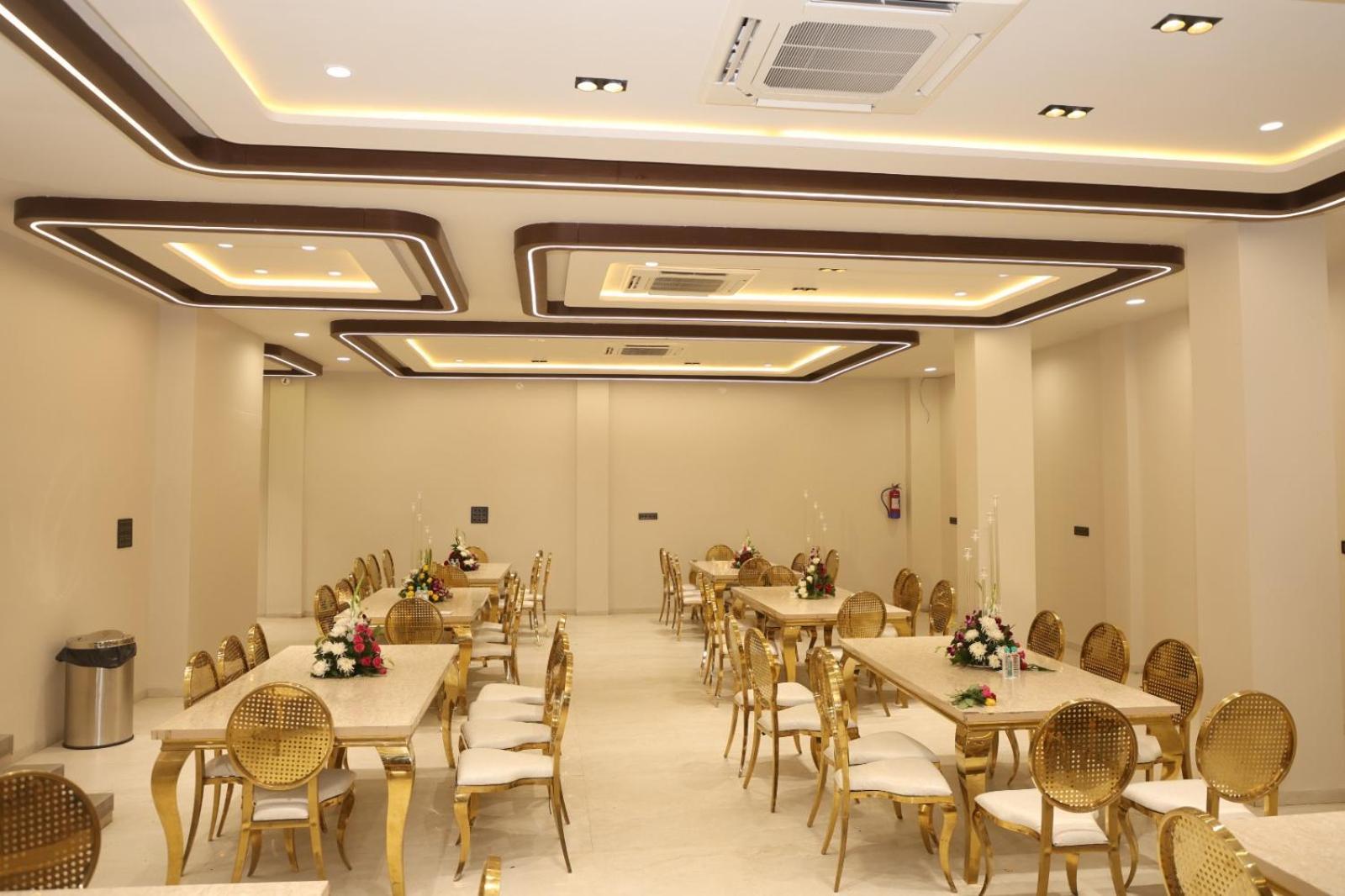 The Meera Hotel Уджайн Екстериор снимка