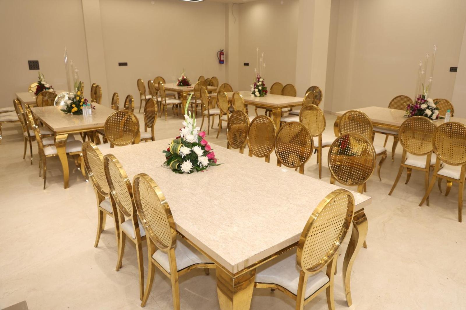 The Meera Hotel Уджайн Екстериор снимка